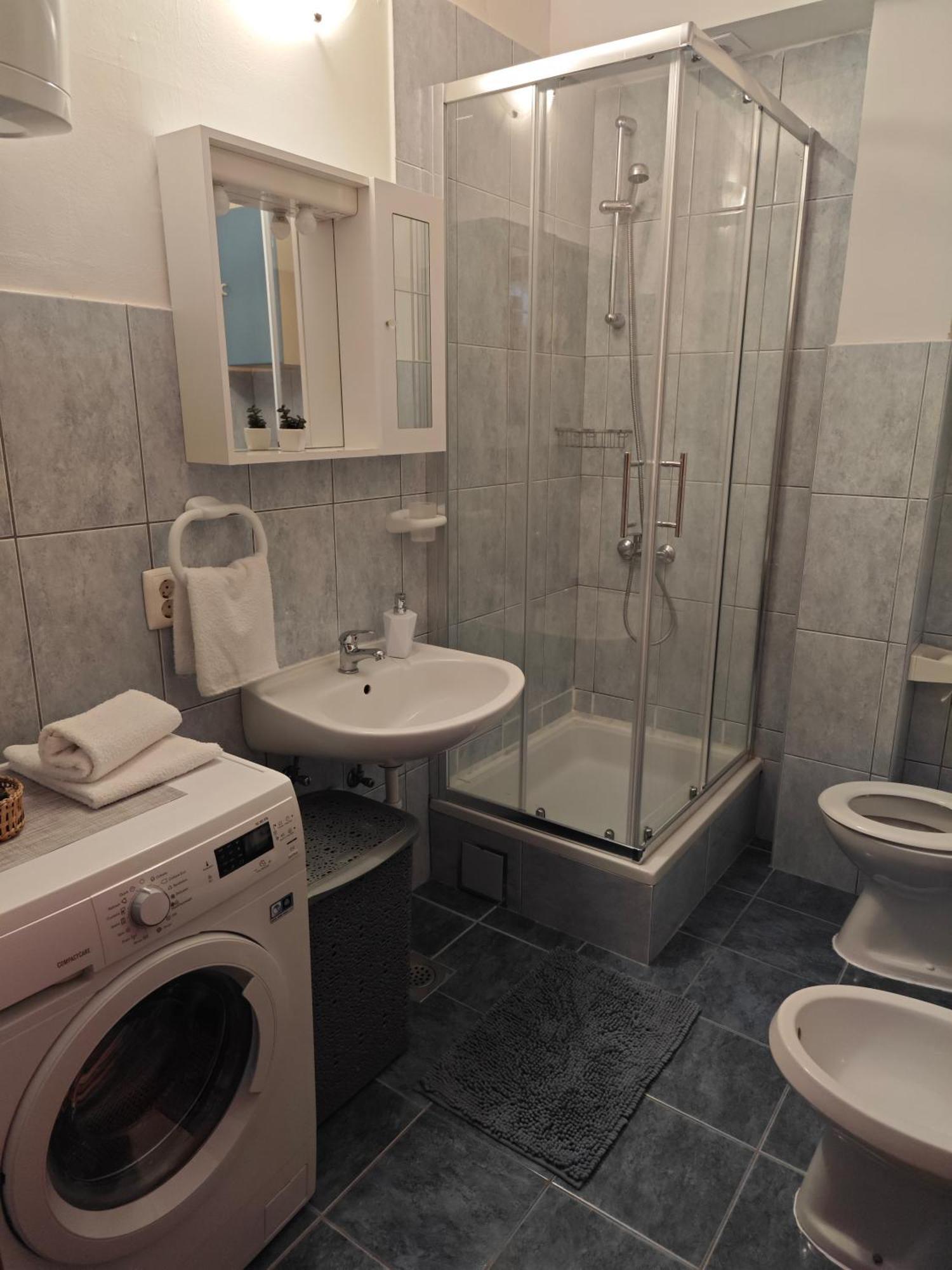 Apartment Paula Kastela Luaran gambar